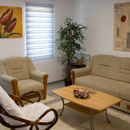 Hébergement de vacances Villah Weekend House