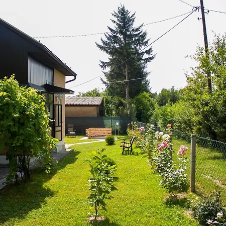 Villah Weekend House Vakantiehuis Visoko